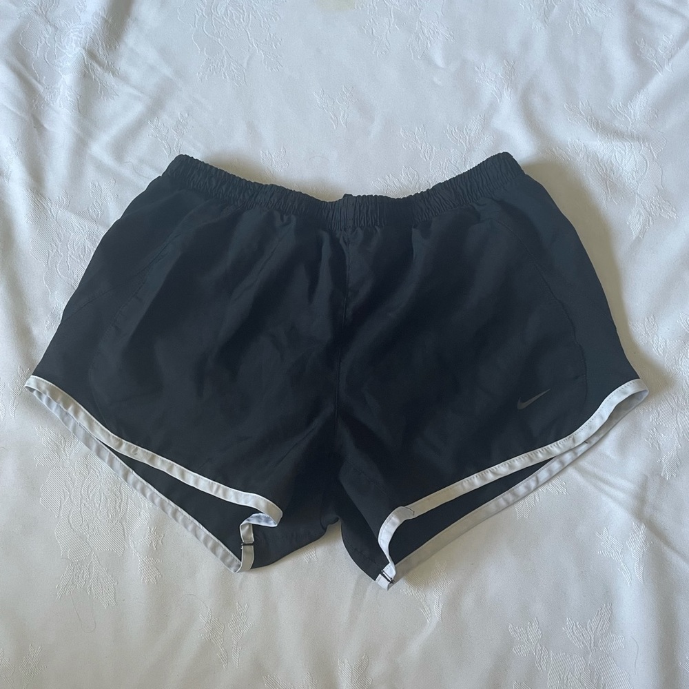 Black Nike shorts